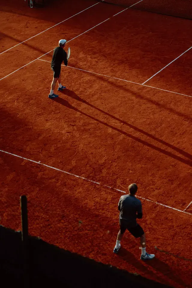 The Wimbledon Centre Court Roof: How It Works & Match Impact
