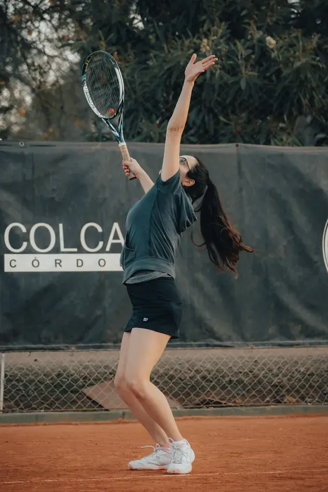 Wimbledon Tennis String Types: Poly, Gut & Hybrid Setups